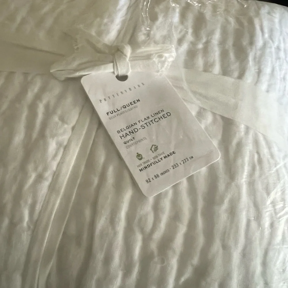 NWT full/queen pottery barn white bed spread (see dimensions)FREE SHIPPING